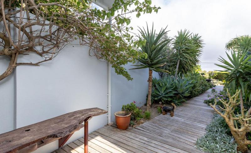 6 Bedroom Property for Sale in Camps Bay Western Cape